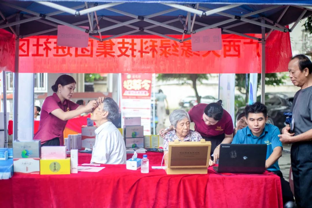 廣西電視臺(tái)鏡頭下的健康守護(hù)：天緣綠健康科普進(jìn)社區(qū)，三伏惠民暖人心